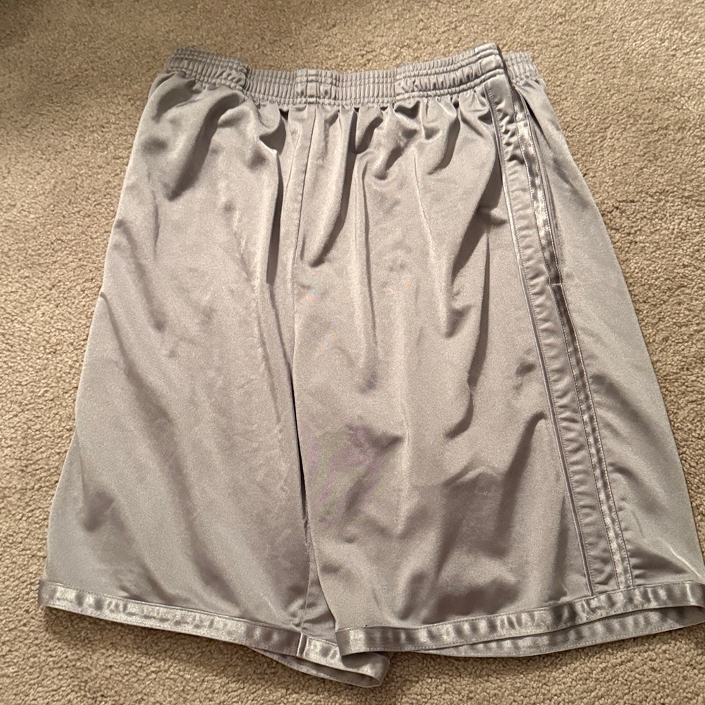Tek Gear Men's Athletic Shorts in Silver Gray